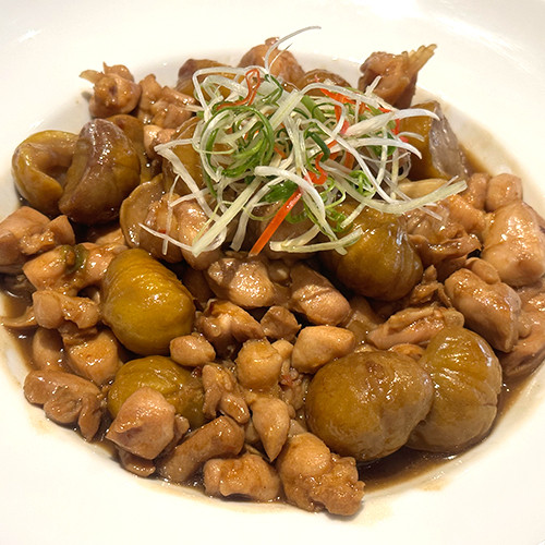 POLLO SARTEADO CON CASTAÑAS