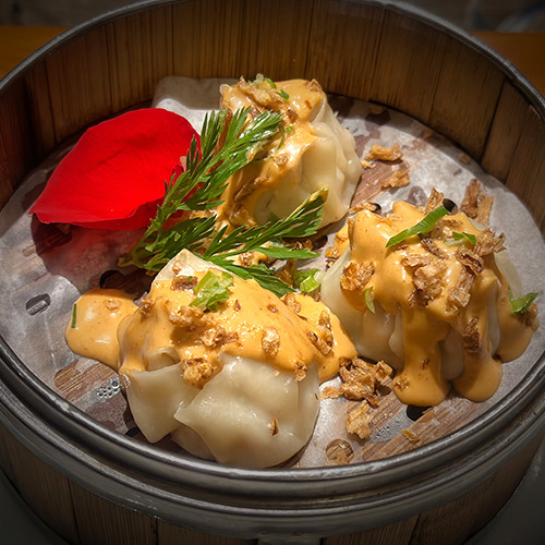 GYOZA DE TERNERA CON SALSA